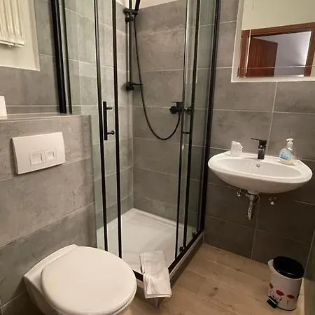 Gaestehaus Ivonne לינה וארוחת בוקר 3*